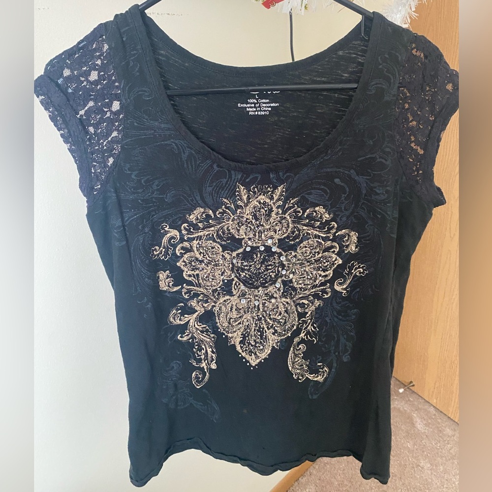 Black y2k grunge women’s top